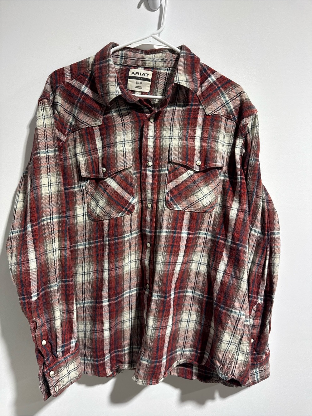 Ariat Pearl Snap button up. Size XL